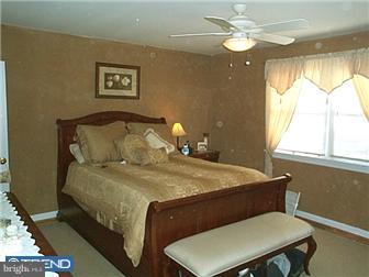 1104 West Valleybrook Road Cherry Hill, NJ 08034 - Photo 8 of 12 Bedroom - Main