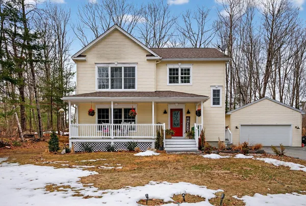 $435,000 | 44 Stone Brooke Drive, Mechanic Falls, ME 04256