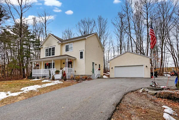 $435,000 | 44 Stone Brooke Drive, Mechanic Falls, ME 04256