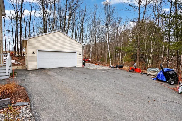 $435,000 | 44 Stone Brooke Drive, Mechanic Falls, ME 04256