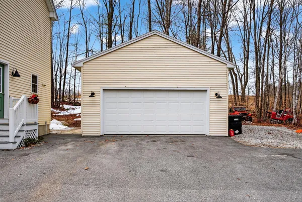 $435,000 | 44 Stone Brooke Drive, Mechanic Falls, ME 04256