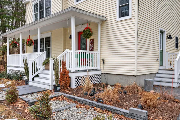 $435,000 | 44 Stone Brooke Drive, Mechanic Falls, ME 04256