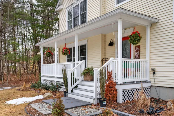 $435,000 | 44 Stone Brooke Drive, Mechanic Falls, ME 04256