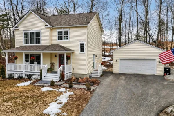 $435,000 | 44 Stone Brooke Drive, Mechanic Falls, ME 04256