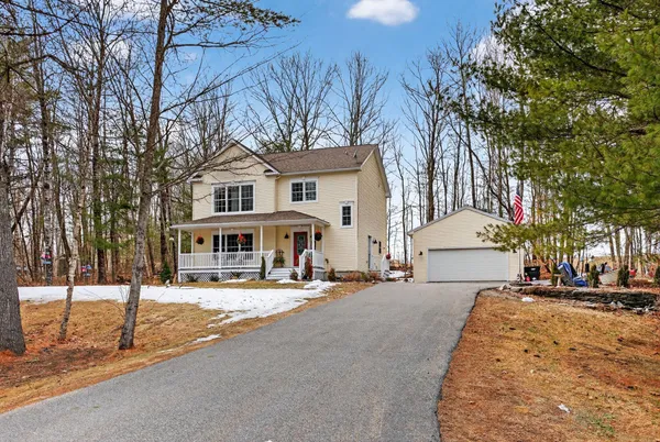 $435,000 | 44 Stone Brooke Drive, Mechanic Falls, ME 04256