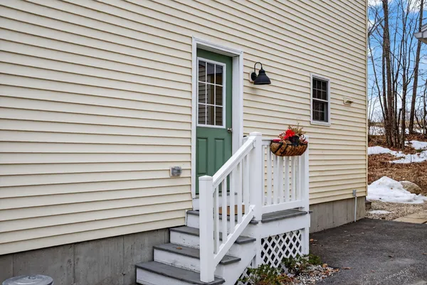 $435,000 | 44 Stone Brooke Drive, Mechanic Falls, ME 04256