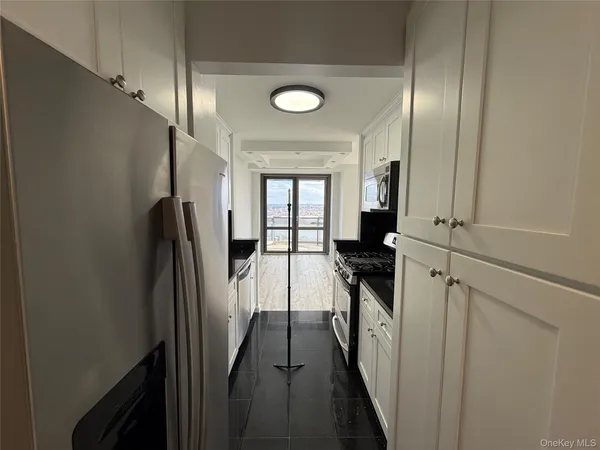 $1,168,000 | 11201 Queens Boulevard, Unit 18B | Forest Hills