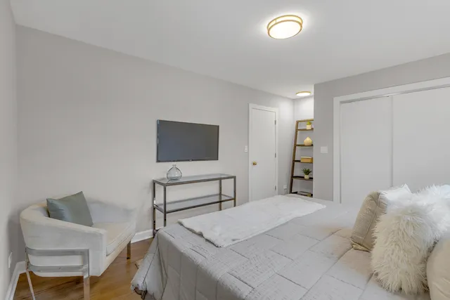 $799,000 | 6304 North Troy Street, Chicago, IL 60659