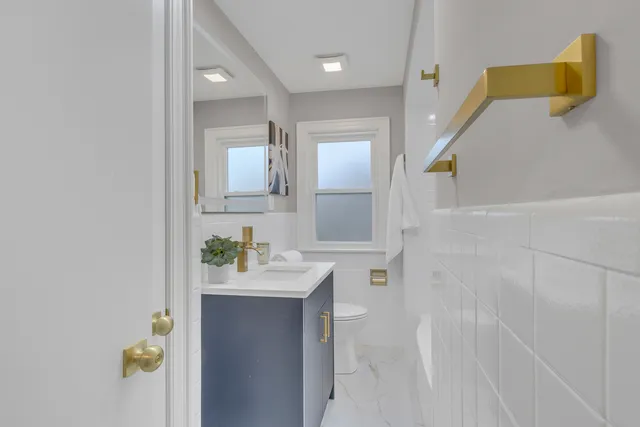 $799,000 | 6304 North Troy Street, Chicago, IL 60659