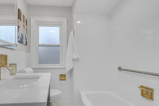 $799,000 | 6304 North Troy Street, Chicago, IL 60659