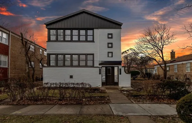 $799,000 | 6304 North Troy Street, Chicago, IL 60659