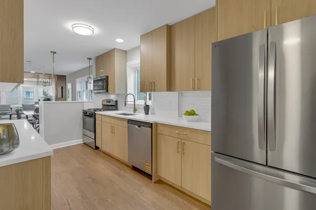 $799,000 | 6304 North Troy Street, Chicago, IL 60659