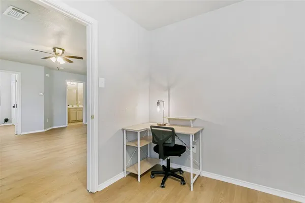 $750 | 107 South Crawford Street, Unit 2, Denton, TX 76205