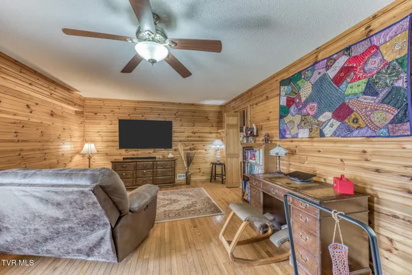 $569,500 | 1436 Charity Hill Road, Elizabethton, TN 37643