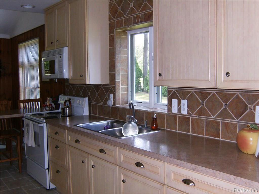 4371 Lakeshore Road Lexington, MI 48450 - Photo 18 of 40 18.jpg