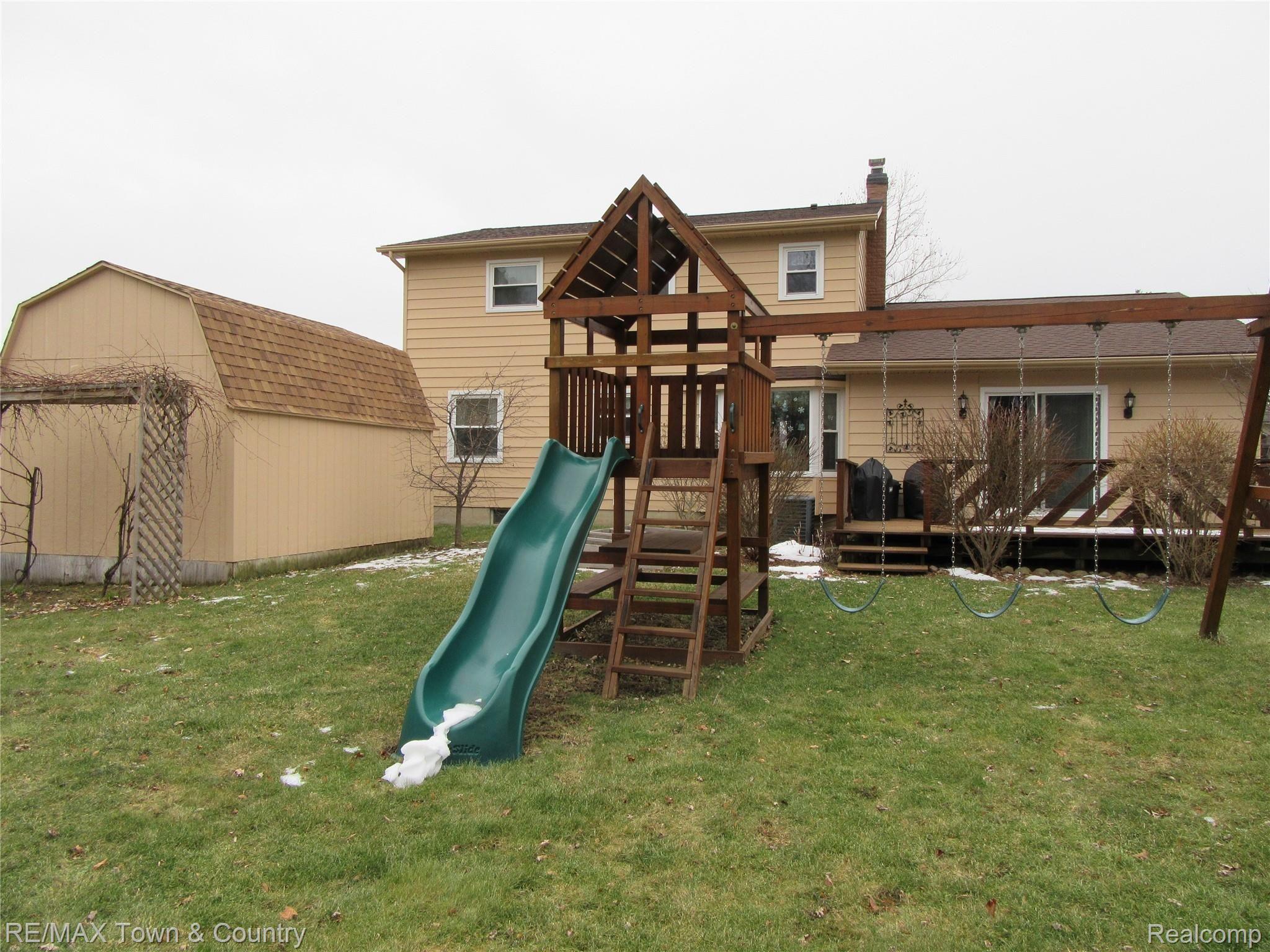 5414 Copley Square Road Grand Blanc, MI 48439 - Photo 24 of 24 copley back yard.jpg