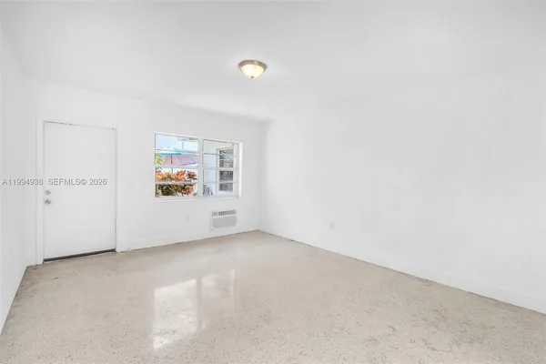 $1,750 | 2130 Bay Drive, Unit 4, Miami Beach, FL 33141