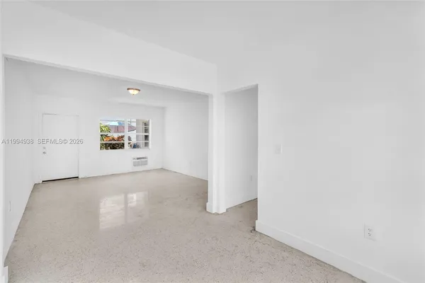 $1,750 | 2130 Bay Drive, Unit 4, Miami Beach, FL 33141