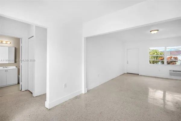 $1,750 | 2130 Bay Drive, Unit 4, Miami Beach, FL 33141