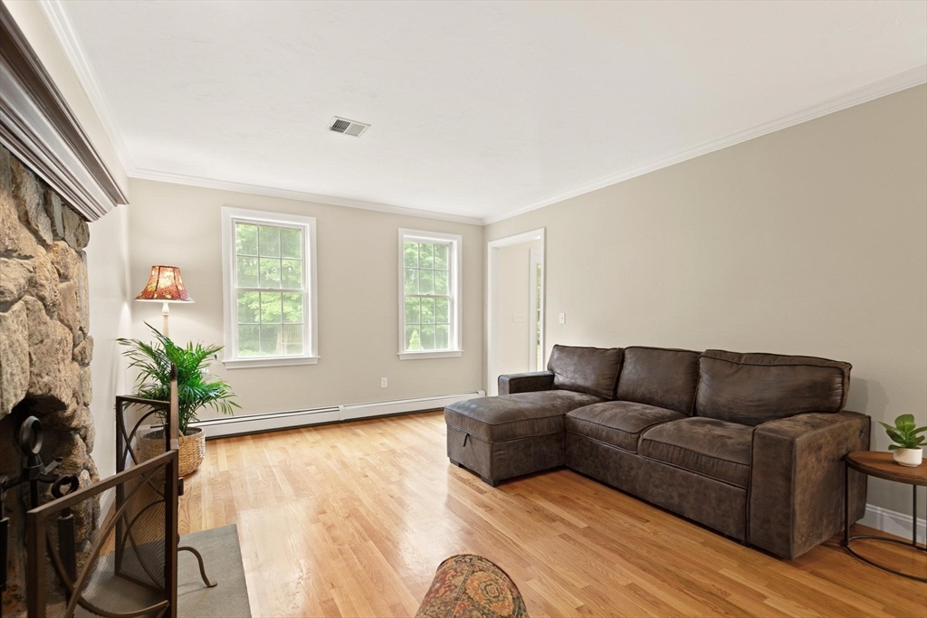 5 Winchester Road Medway, MA 02053 - Photo 22 of 42