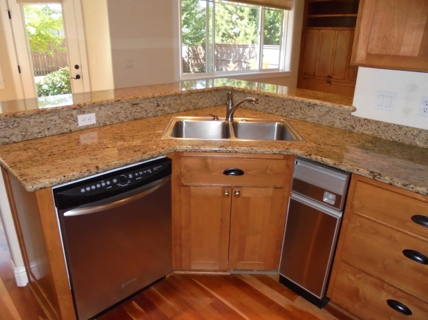 1024 Pumpkin Ridge Eagle Point, OR 97524 - Photo 5 of 29 Additional Photo