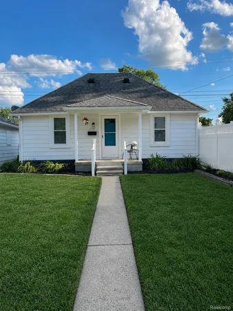 $1,450 | 1507 Pagel Avenue, Lincoln Park, MI 48146