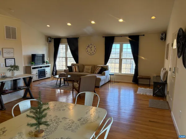 $2,350 | 5305 Hoover Road, Reva, VA 22735