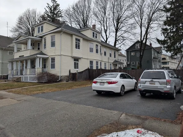 $799,000 | 4 Hartshorn Avenue, Worcester, MA 01602