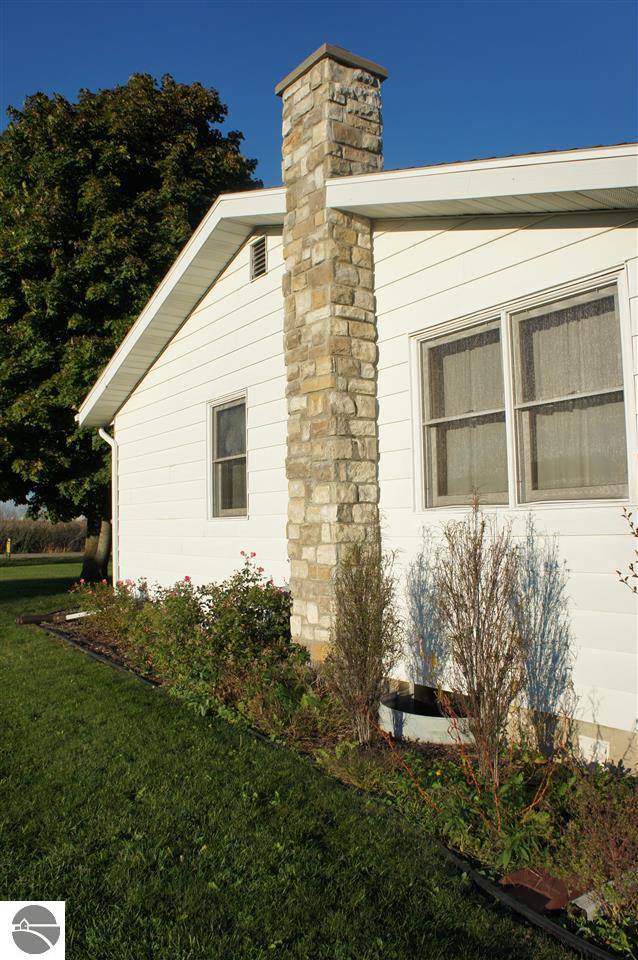 4624 East Millbrook Road Mount Pleasant, MI 48858 - Photo 3 of 40 1777553-2.JPG