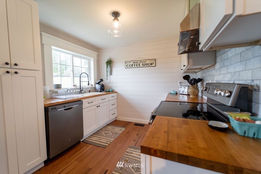 415 Leonard Road Onalaska, WA 98570 - Photo 6 of 39 Gallery Image 6