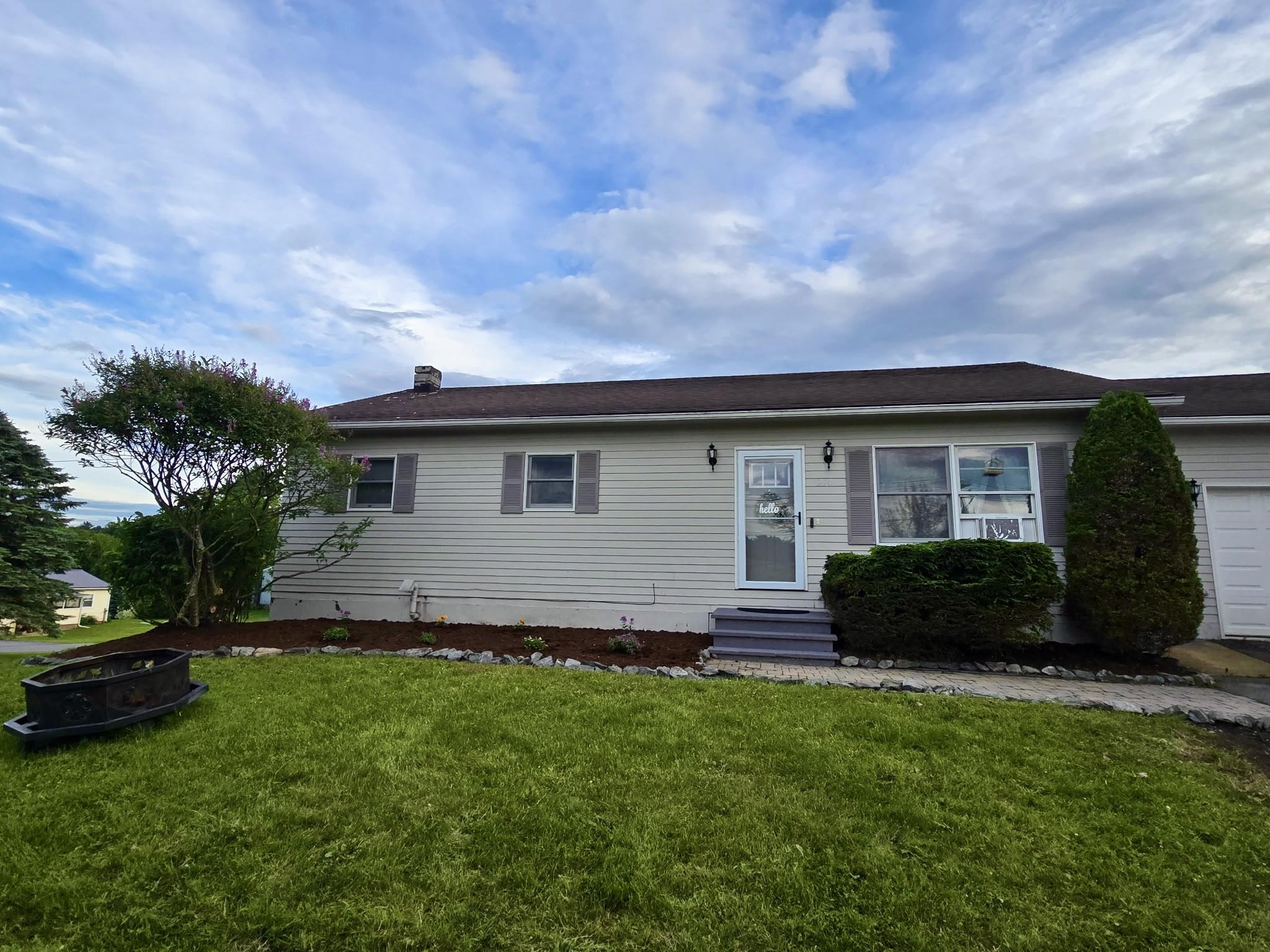 274 Scottsdale Road Newport, VT 05855 - Photo 2 of 31
