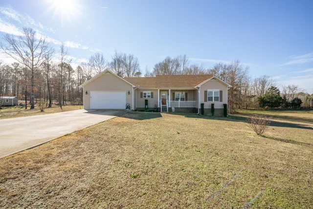 $299,900 | 211 Jim Alford Cove, Savannah, TN 38372