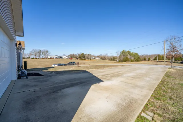 $299,900 | 211 Jim Alford Cove, Savannah, TN 38372