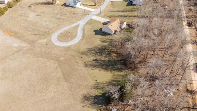 $299,900 | 211 Jim Alford Cove, Savannah, TN 38372