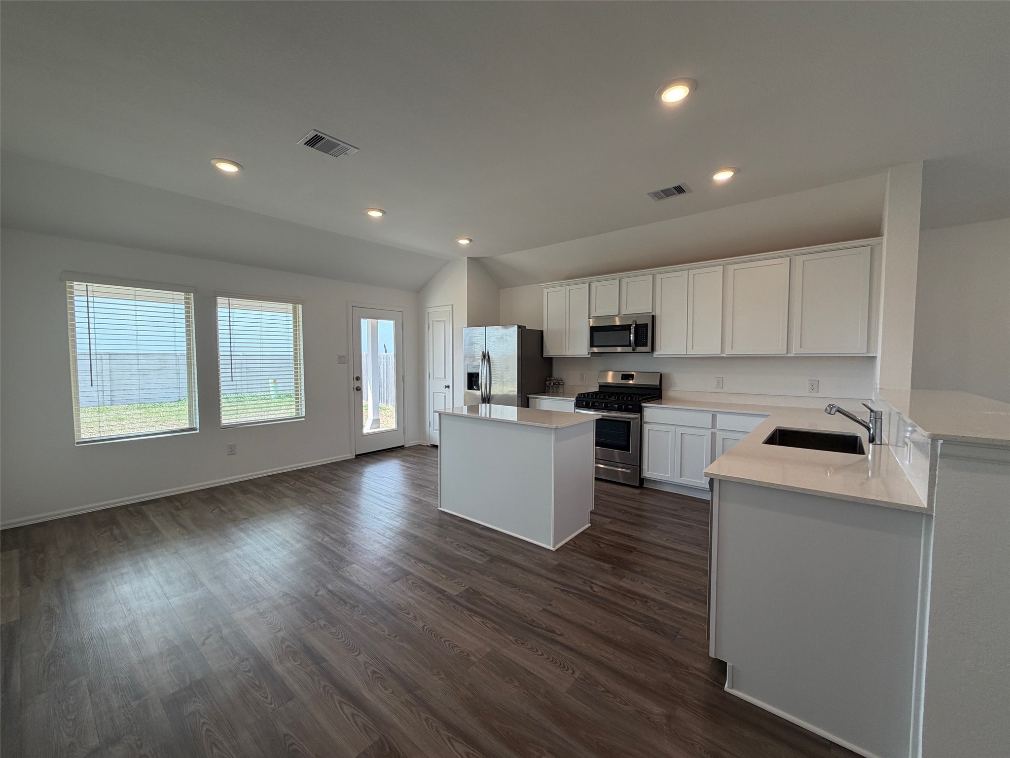 5804 Knox Landing Drive Rosenberg, TX 77469 - Photo 3 of 21