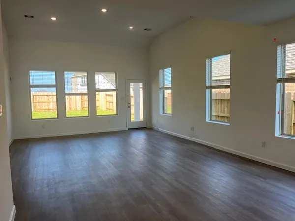 $349,990 | 28914 Rustic Robin Lane, Hockley, TX 77447