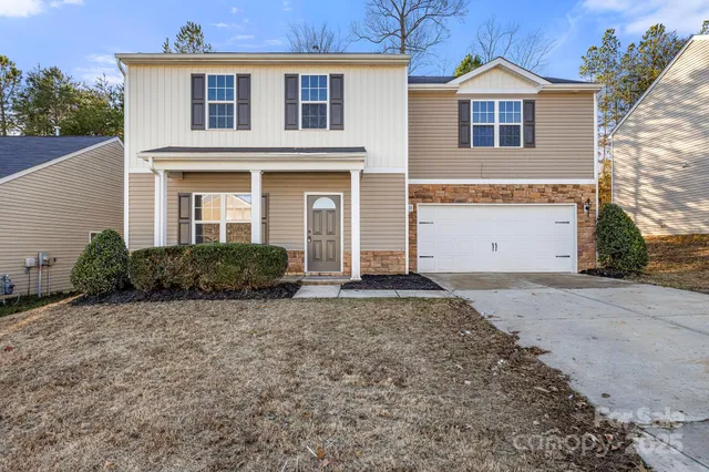 $299,900 | 2533 Meadow Crossing Drive, Dallas, NC 28034
