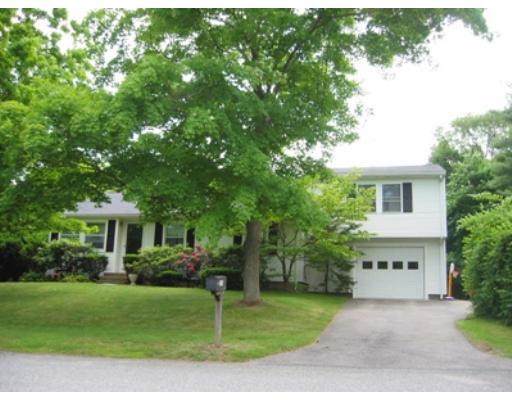 110 Bruce Road Walpole, MA 02081 - Photo 2 of 12 Gallery Image 2