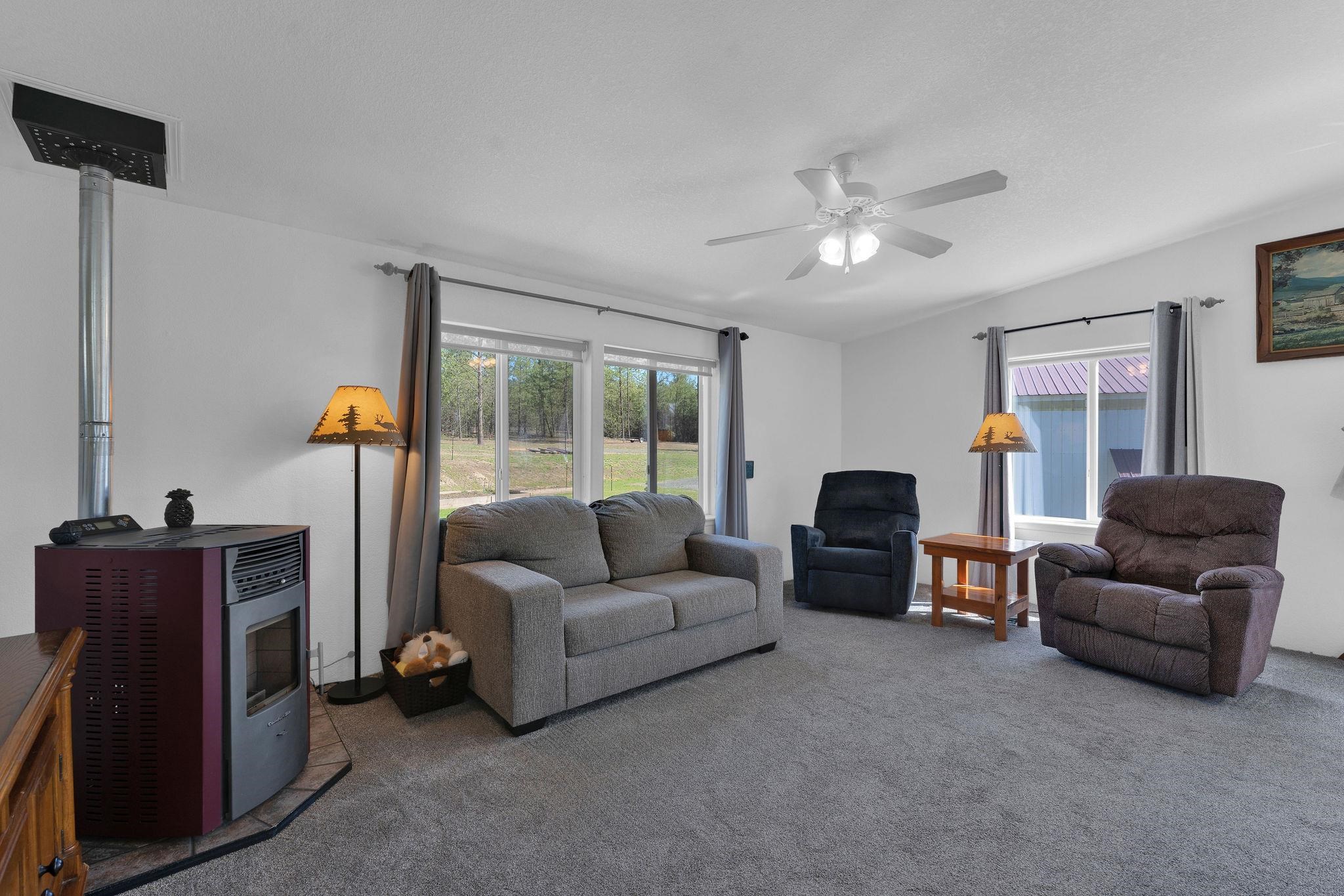 6076 Pugh Road Fruitland, WA 99129 - Photo 5 of 24 Gallery Image 5
