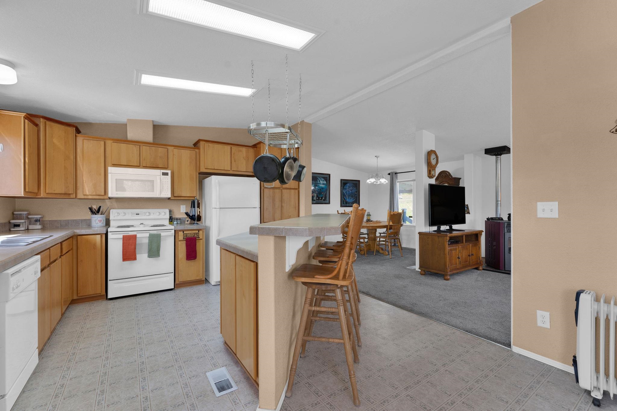 6076 Pugh Road Fruitland, WA 99129 - Photo 6 of 24 Gallery Image 6