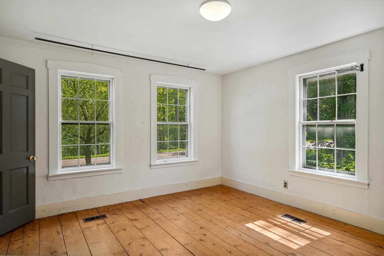 509 Highway 110 Tunbridge, VT 05077 - Photo 4 of 37