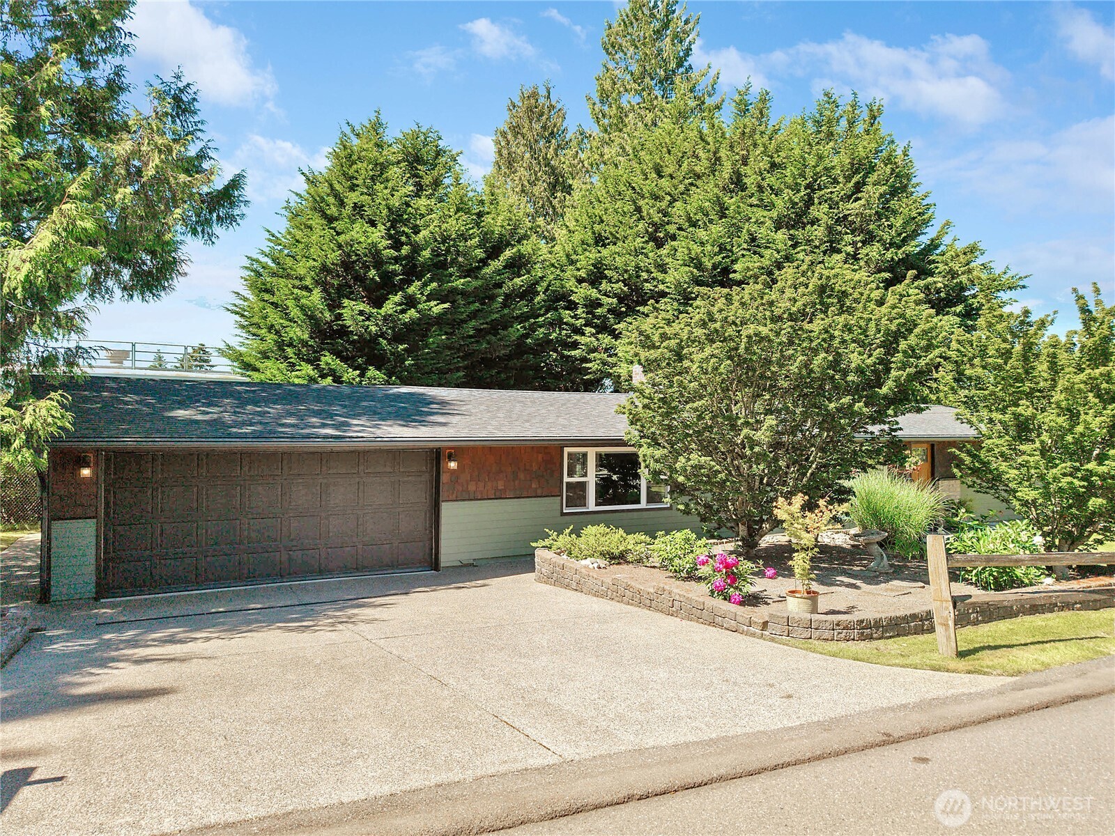 10157 Northeast 200th Street Bothell, WA 98011 - Photo 34 of 38