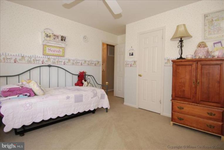 8614 Fort Hunt Road Alexandria, VA 22308 - Photo 13 of 23 Bedroom #3