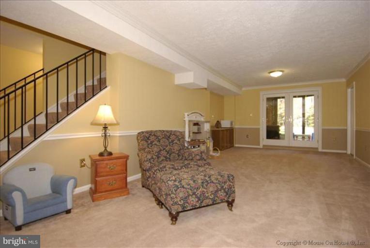 8614 Fort Hunt Road Alexandria, VA 22308 - Photo 8 of 23 Recreation Room