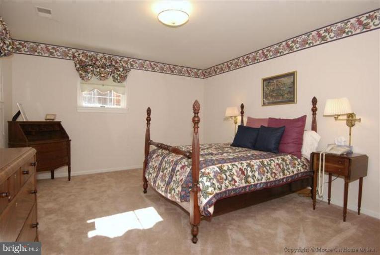8614 Fort Hunt Road Alexandria, VA 22308 - Photo 9 of 23 Bedroom #1