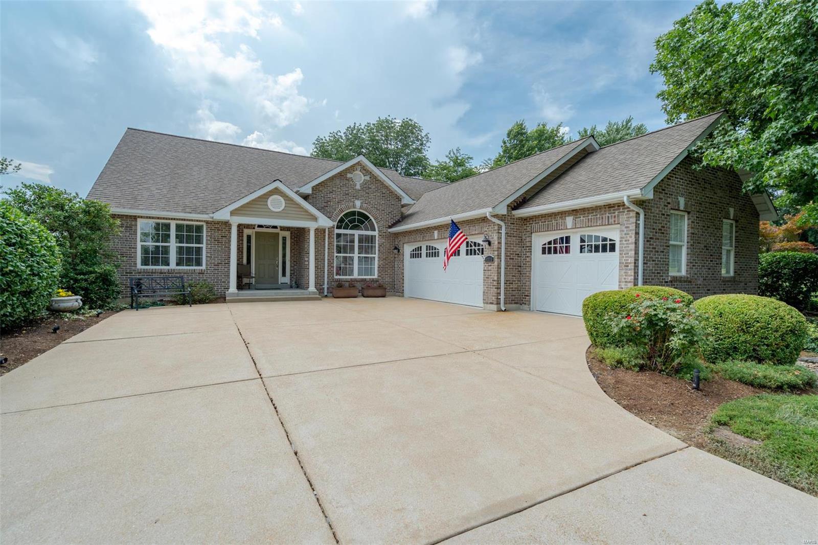 4315 Ringer Road St. Louis, MO 63129 - Photo 1 of 53 Gallery Image 1