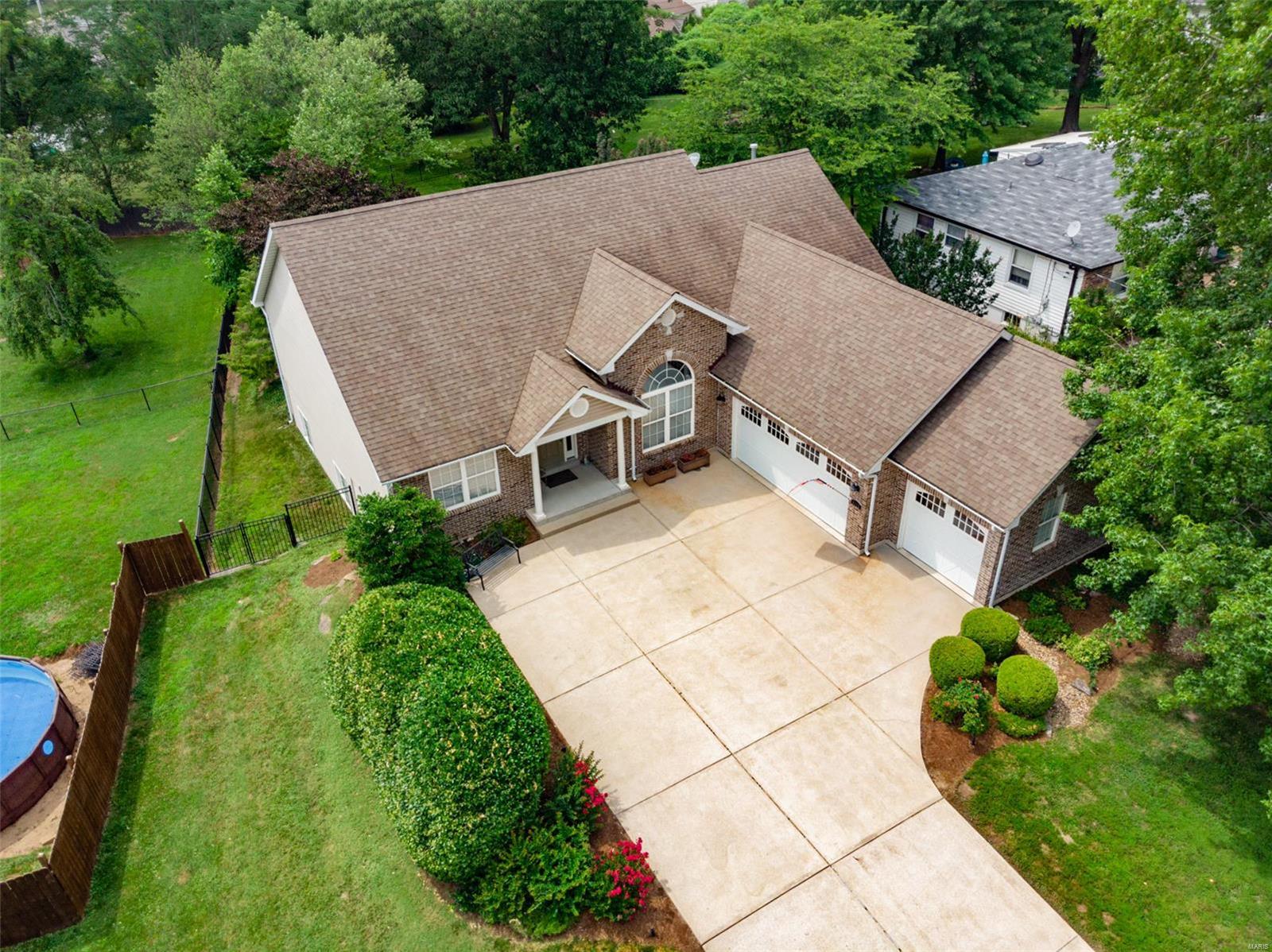 4315 Ringer Road St. Louis, MO 63129 - Photo 2 of 53 Gallery Image 2
