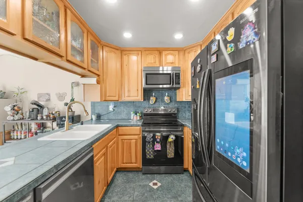 $330,000 | 5861 Muldrow Road, Sacramento, CA 95841