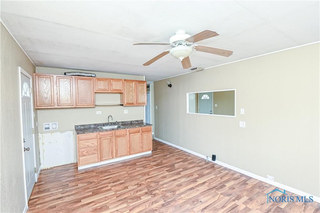 202 Independence Road Toledo, OH 43607 - Photo 5 of 20 Gallery Image 5