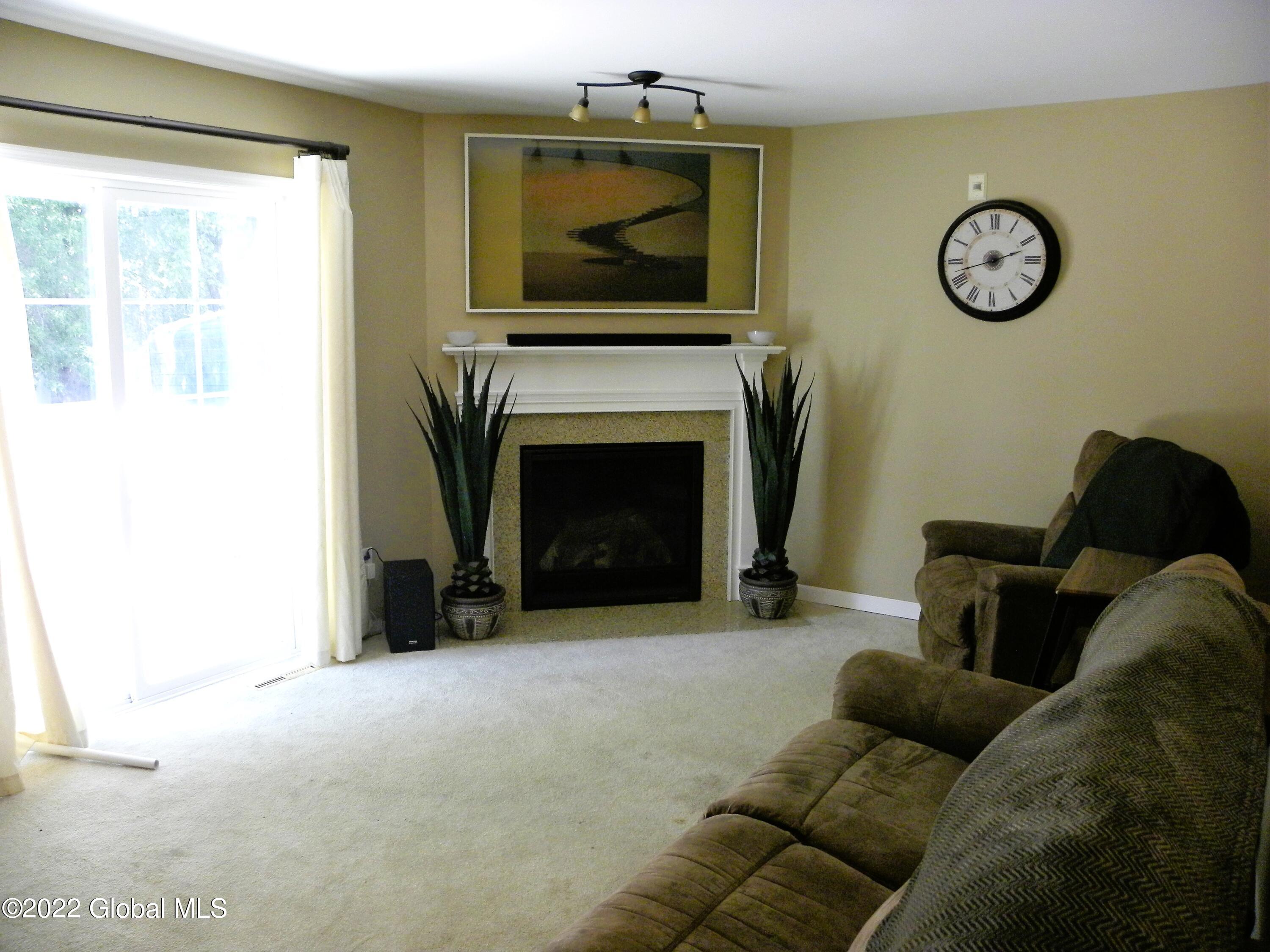 443 Kings Road Schenectady, NY 12304 - Photo 12 of 21 DSCN3412